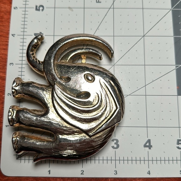 Vintage J.S.S. Elephant Belt Buckle made in ELCHE SPAIN Brass large 3x4 1433 G - Picture 10 of 13